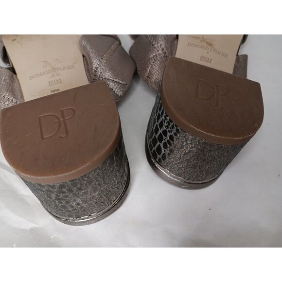 Donald J Pliner Toto Womens 8.5 M Gold Metallic Strappy Sandals Toe Ring Slip On - Picture 8 of 9